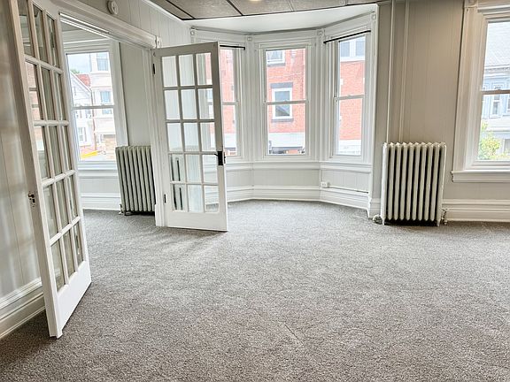 3rd image of 202 E Market St
