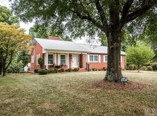 1770 15th Ave SW, Hickory, NC 28602