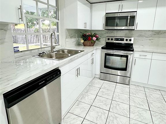 4th image of 4510 NW 32nd Ct