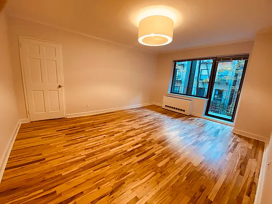 Rented by Metropolis Real Estate of Manhattan | media 1