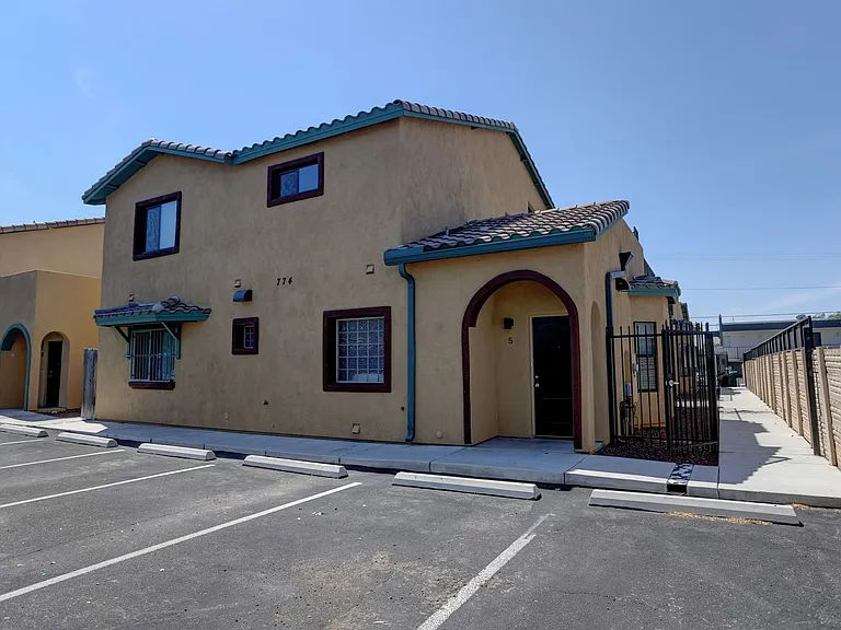 The Compound — Photo 3
