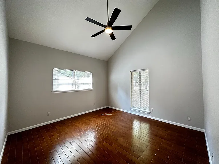 11106 Ellwood St — Photo 10