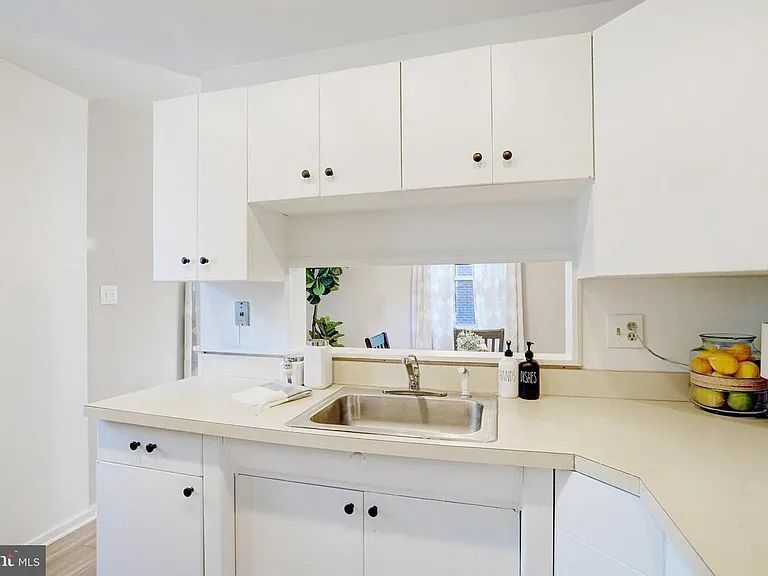 7015 Stanford Dr — Photo 10