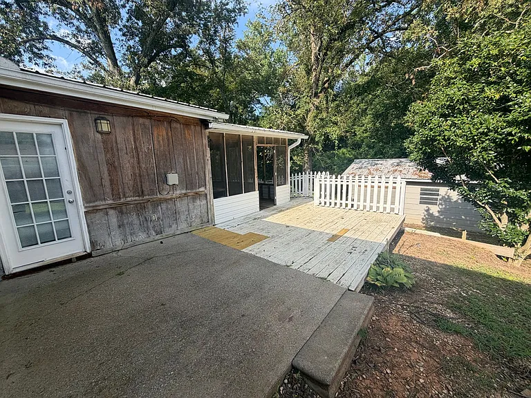 256 Canadian Dr — Photo 12