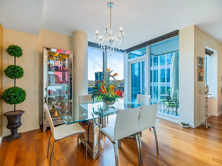 500 106th Ave NE #1013 — Photo 18