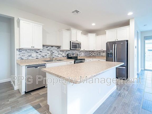 4th image of 18027 W Tina Ln