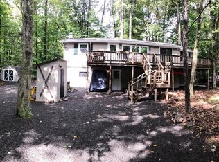 129 Owassa Dr, Pocono Lake, PA