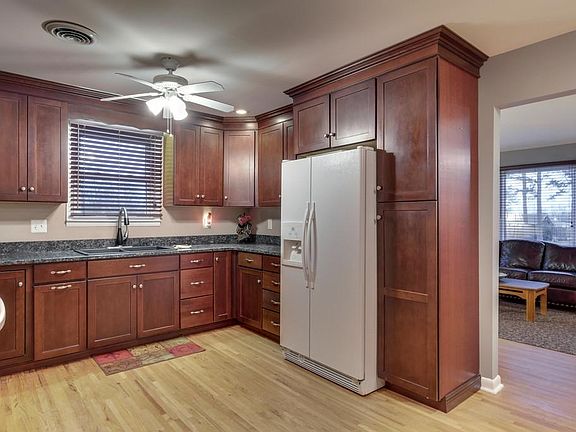 2nd image of 3014 Melody Ln
