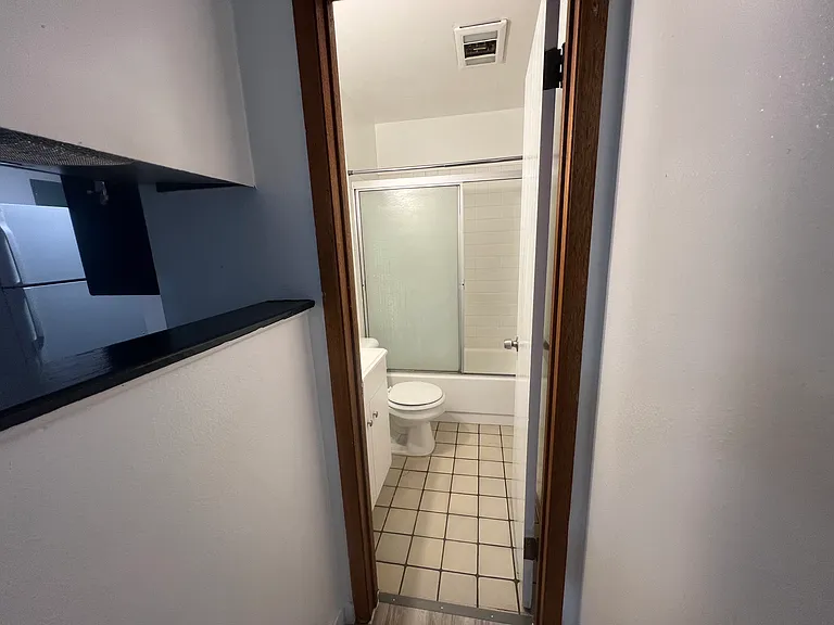 115 N Main Ave #4 — Photo 5