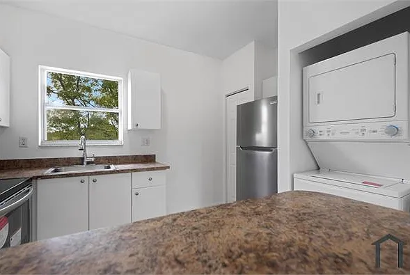 33 E 20th St #205 — Photo 15