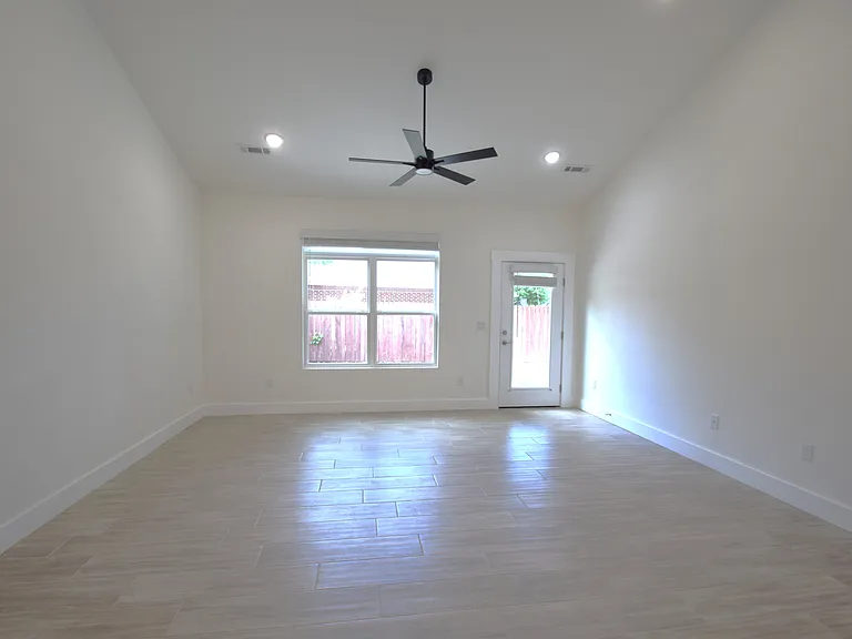 672 Sun Meadow Loop — Photo 3