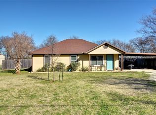 502 N 1st St, Rio Vista, TX 76093