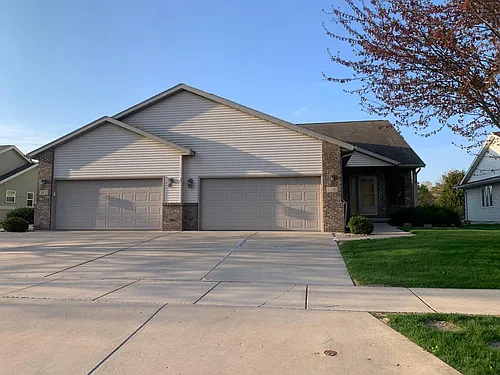 125 Llanos St Photo 1