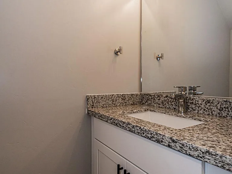 380 S 3 W #203 — Photo 35