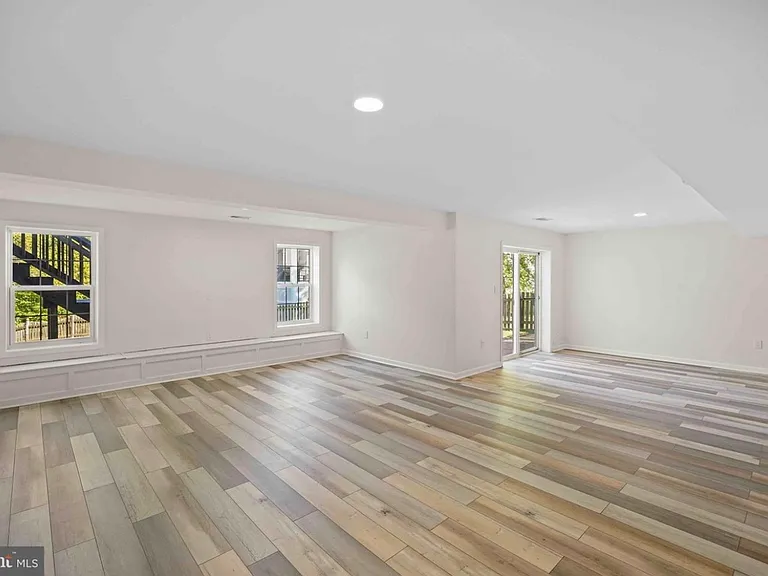 3312 Eagle Ridge Dr — Photo 3