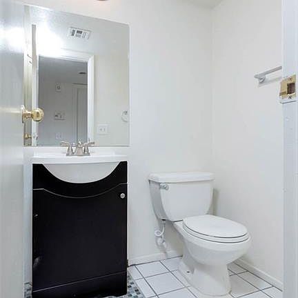 5th image of 501 Sportsman Dr