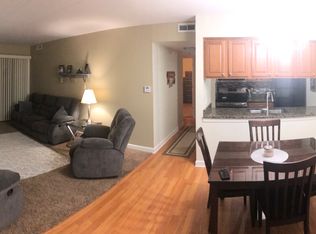 5206 Midlothian Tpke APT 206, Crestwood, IL 60445