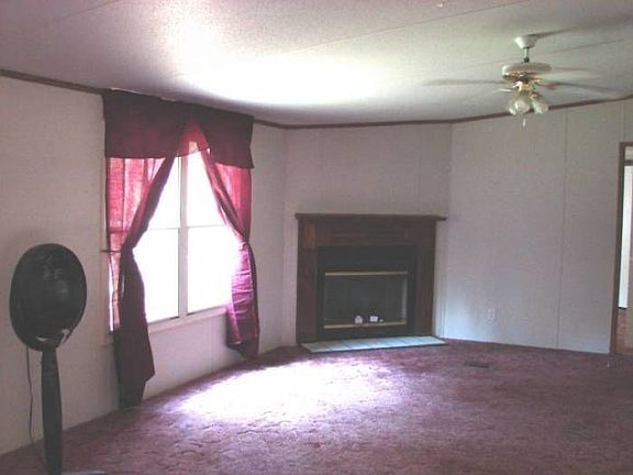 Family room w/ fireplace