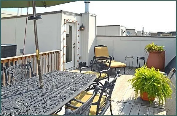 314 Halstead Ln — Photo 12