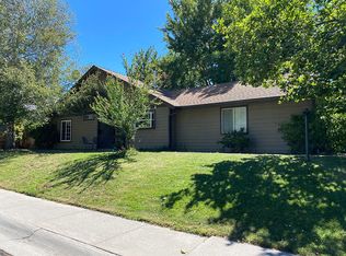 503 Le Baron Dr, Mount Shasta, CA 96067
