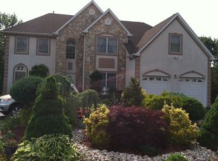 5 Foley Ave, Edison, NJ 08820