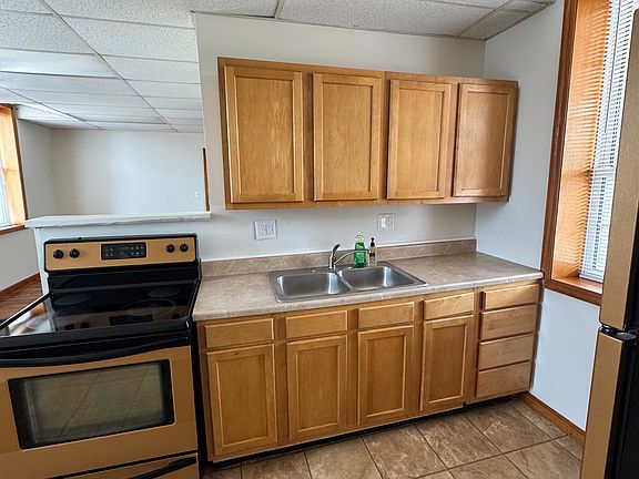 3rd image of 227 S 3rd St Suite D
