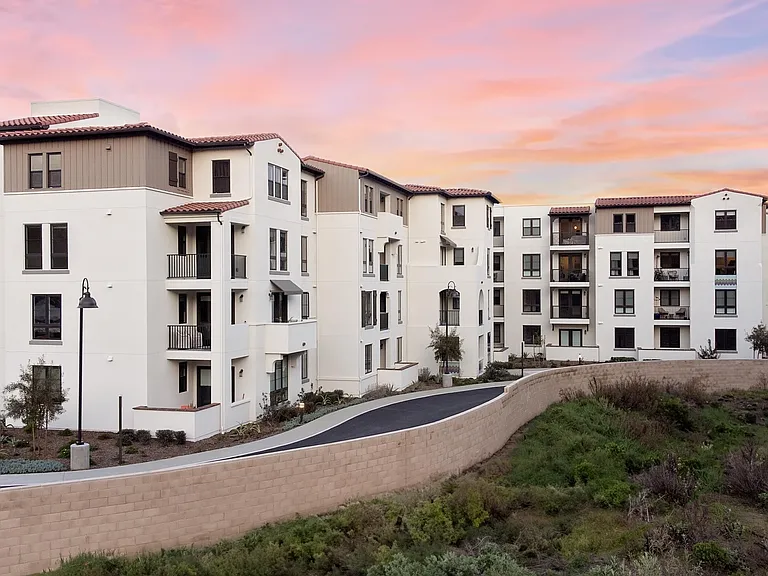 Everleigh San Clemente- 55+ Active Adult Apartment Homes — Photo 32