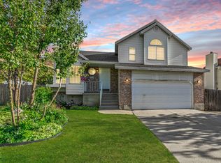 1289 Cannon Dr, Farmington, UT 84025