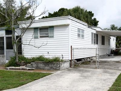 714 Driftwood Ln, Tarpon Springs, FL, 34689
