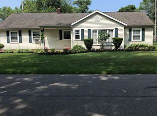 1042 Cherokee Trl, Willoughby, OH 44094