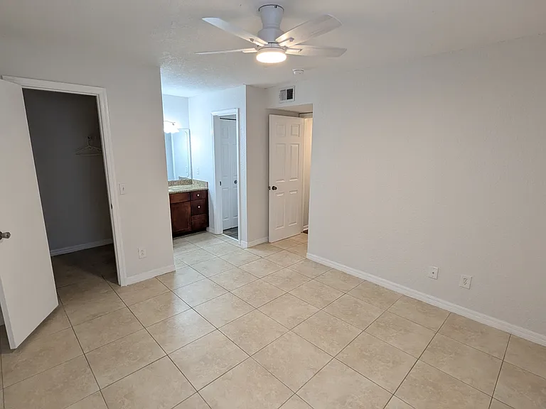 5168 Conroy Rd #16 — Photo 8