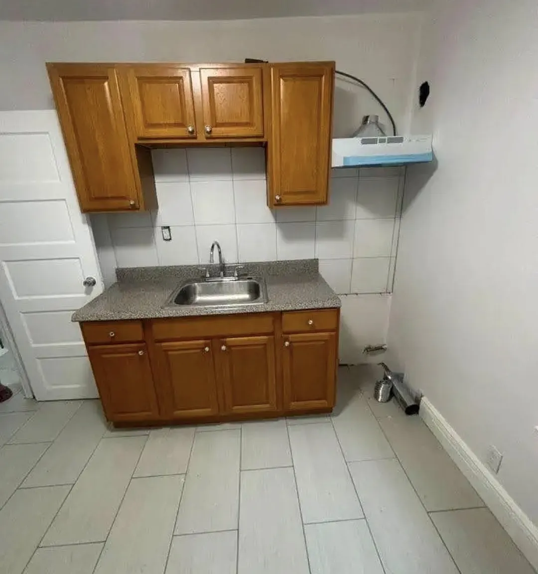 1 bed, $2,300 — Photo 4