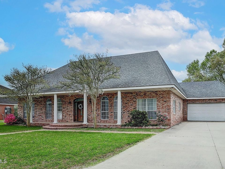 1st image of 2018 Le Belle Villa Blvd