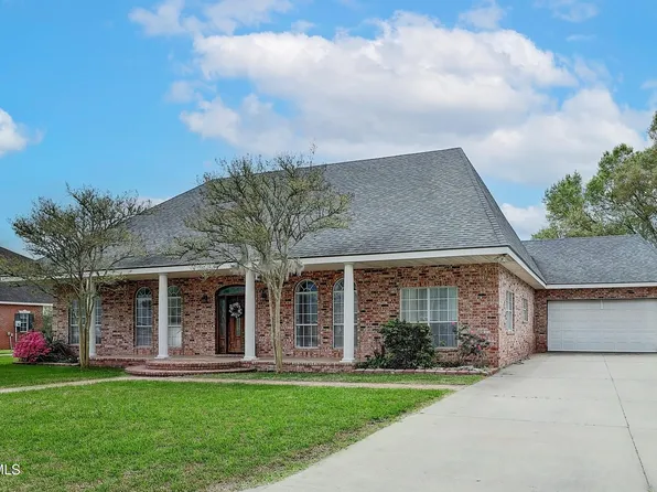 2018 Le Belle Villa Blvd, New Iberia, LA 70563