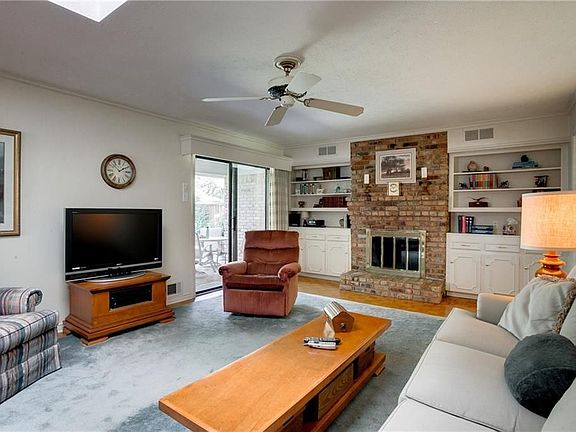 4th image of 9545 Brentgate Dr