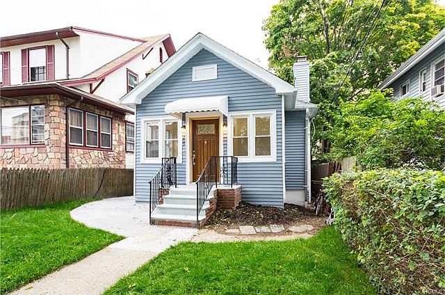 1st image of 209 Egmont Ave