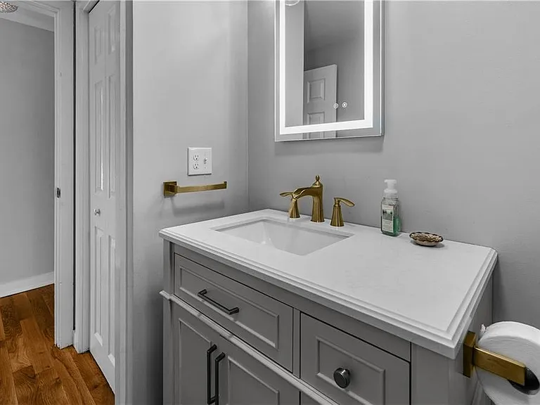 391 Valley Rd — Photo 16