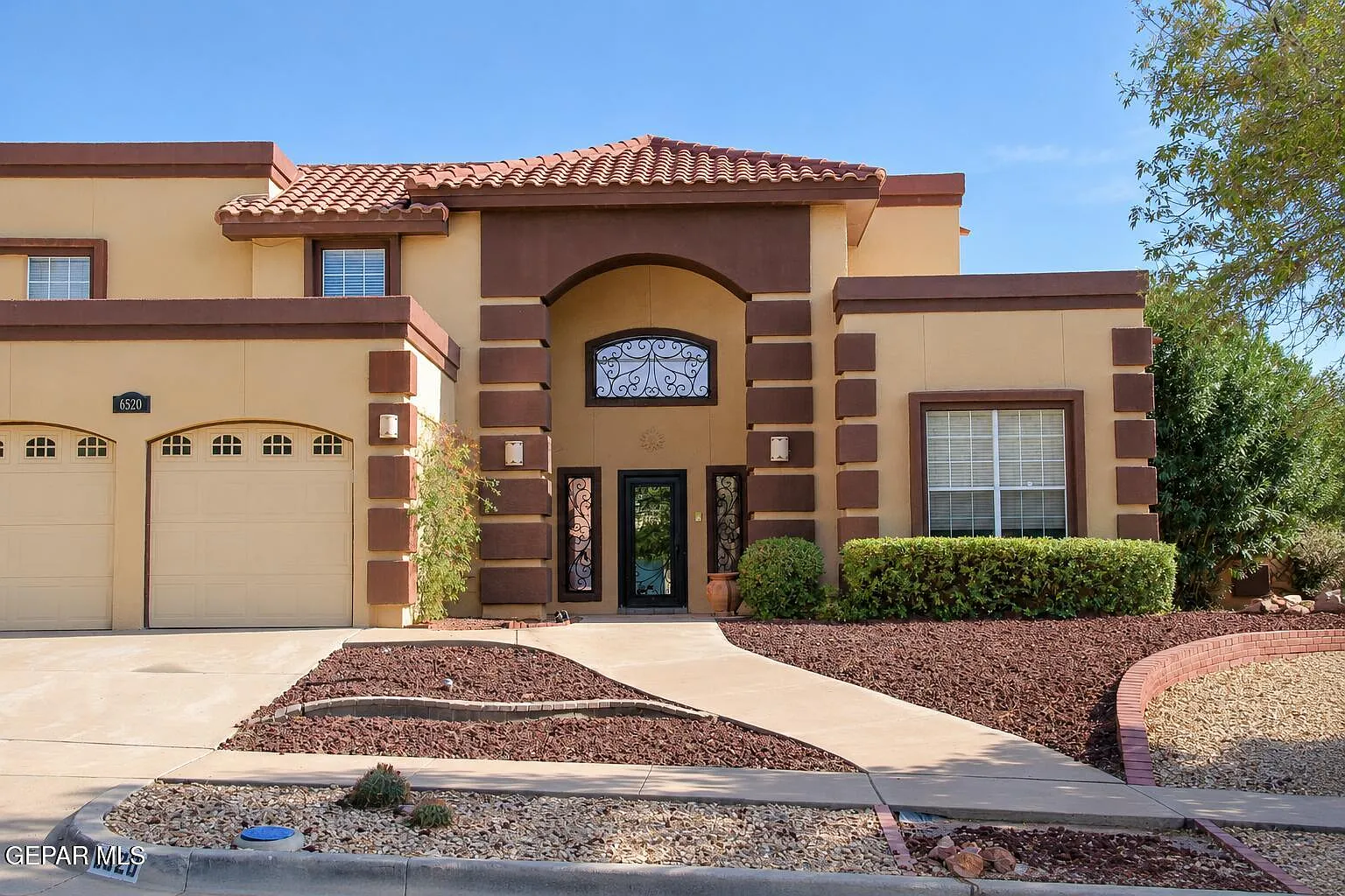 5 bed, 3.5 bath, 3039 sqft, $3,900 — Photo 3