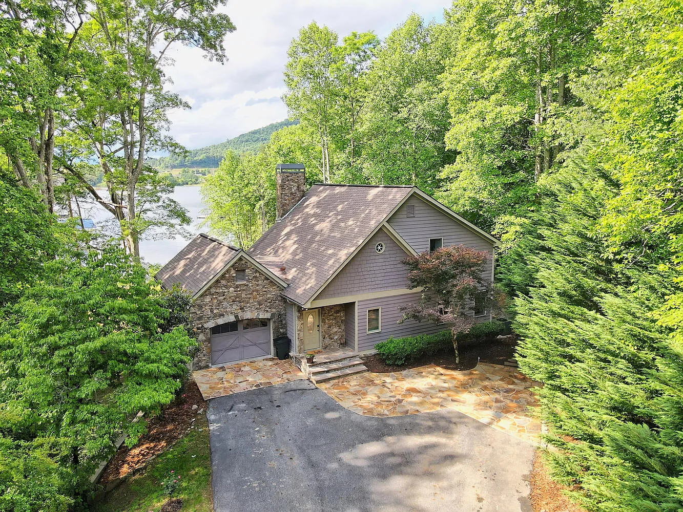 1189 Sunnyside Rd — Photo 3