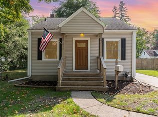 1 Southlawn Ct, Saginaw, MI 48602