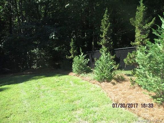 4th image of 4305 Dawnwood Dr #15
