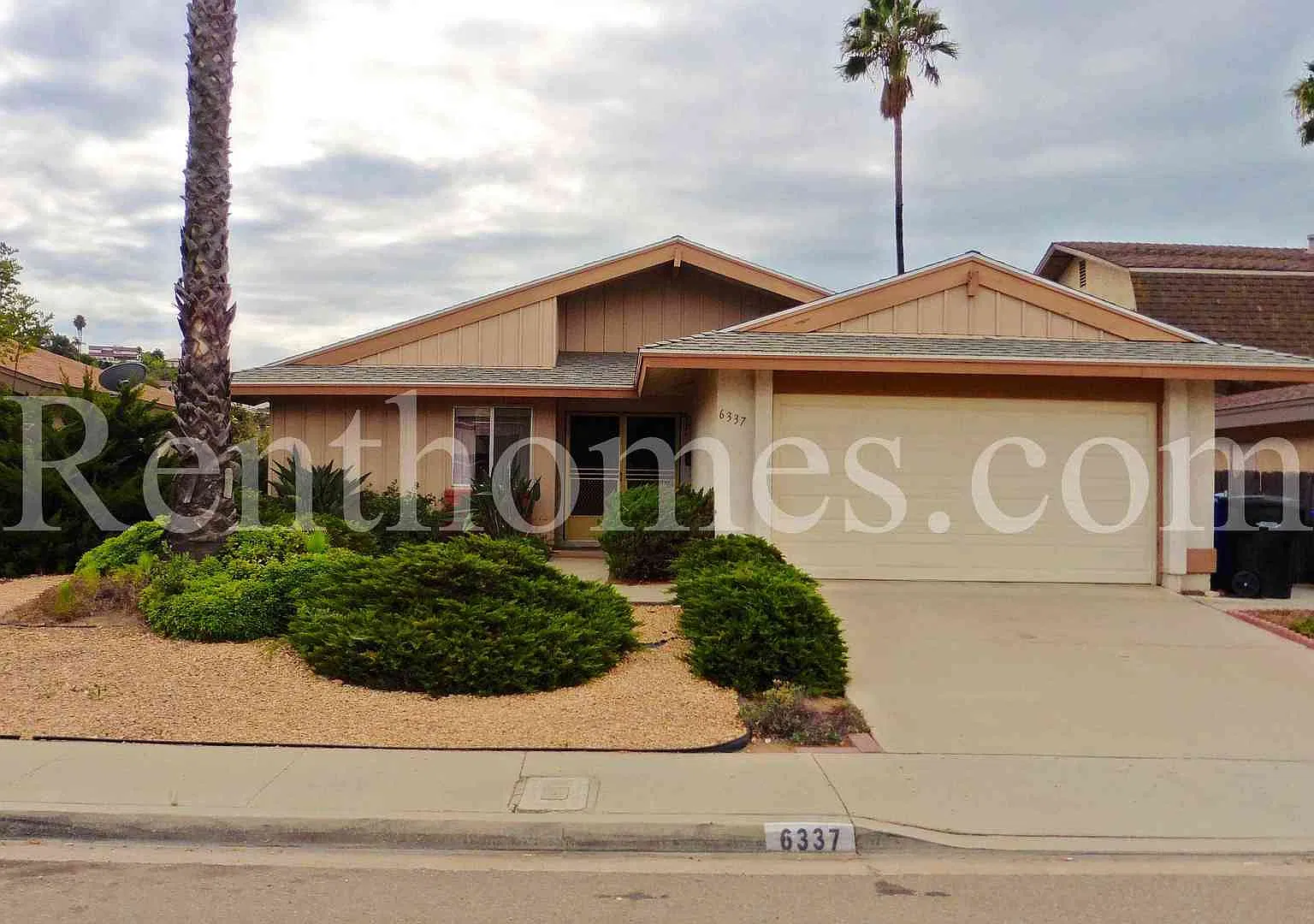San Carlos, 6337 Oakridge Rd, Panoramic Views, AC, Fireplace, 2 Car Garage with Opener. — Photo 1