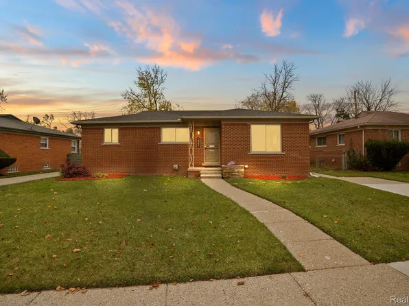 14231 Northend Ave, Oak Park, MI 48237