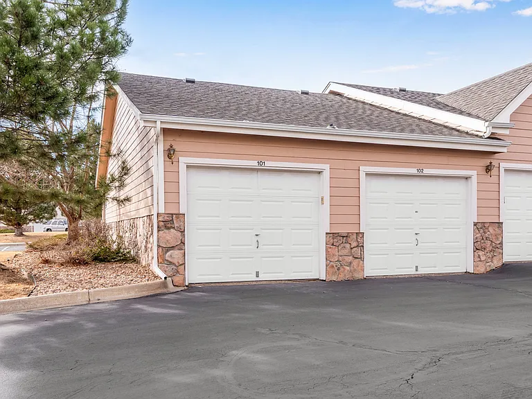 18959 E Warren Dr #207 — Photo 18