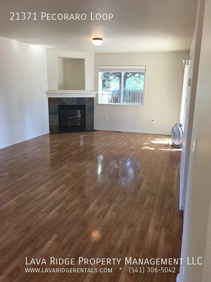3 bed, 2.5 bath, 1864 sqft, $2,600 — Photo 4