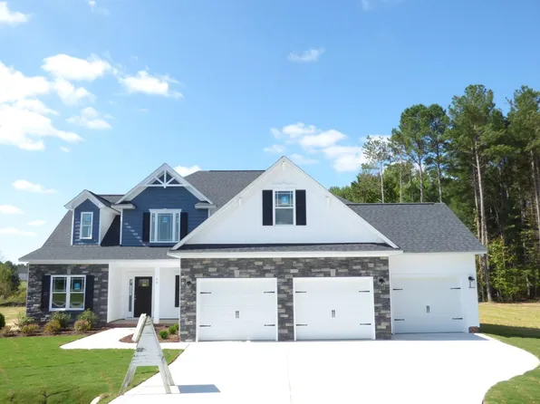 89 Blackberry Ln, Benson, NC 27504