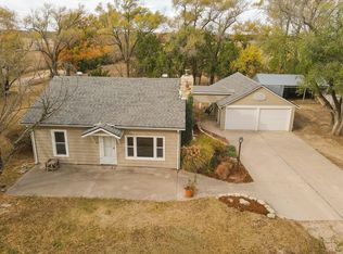 9471 S River Valley Rd, Augusta, KS 67010