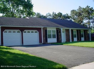 113 Oak Glen Rd, Toms River, NJ 08753