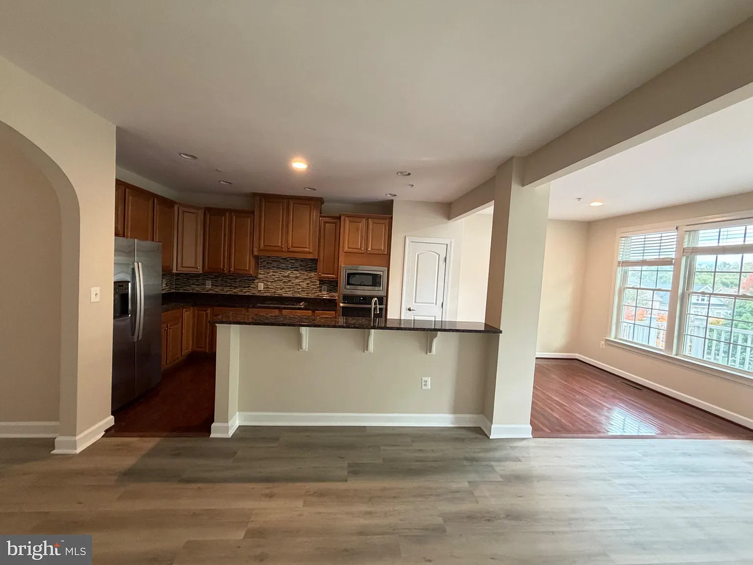 3 bed, 3.5 bath, 2860 sqft, $4,499 — Photo 4
