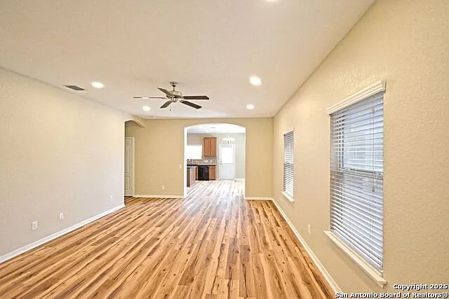 3 bed, 2.0 bath, 1637 sqft, $1,750 — Photo 4